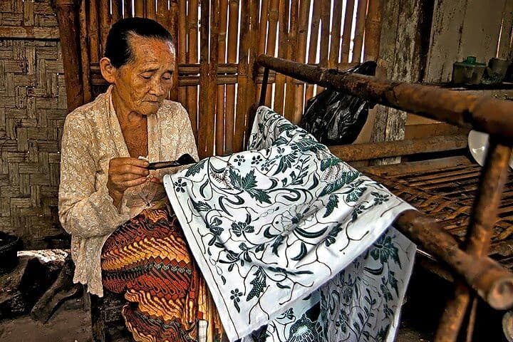 Kisah Mbah Suminten: 40 Tahun Membatik di Bantul